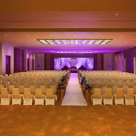 Novotel Visakhapatnam Varun Beach Exterior foto The Grand Ballroom