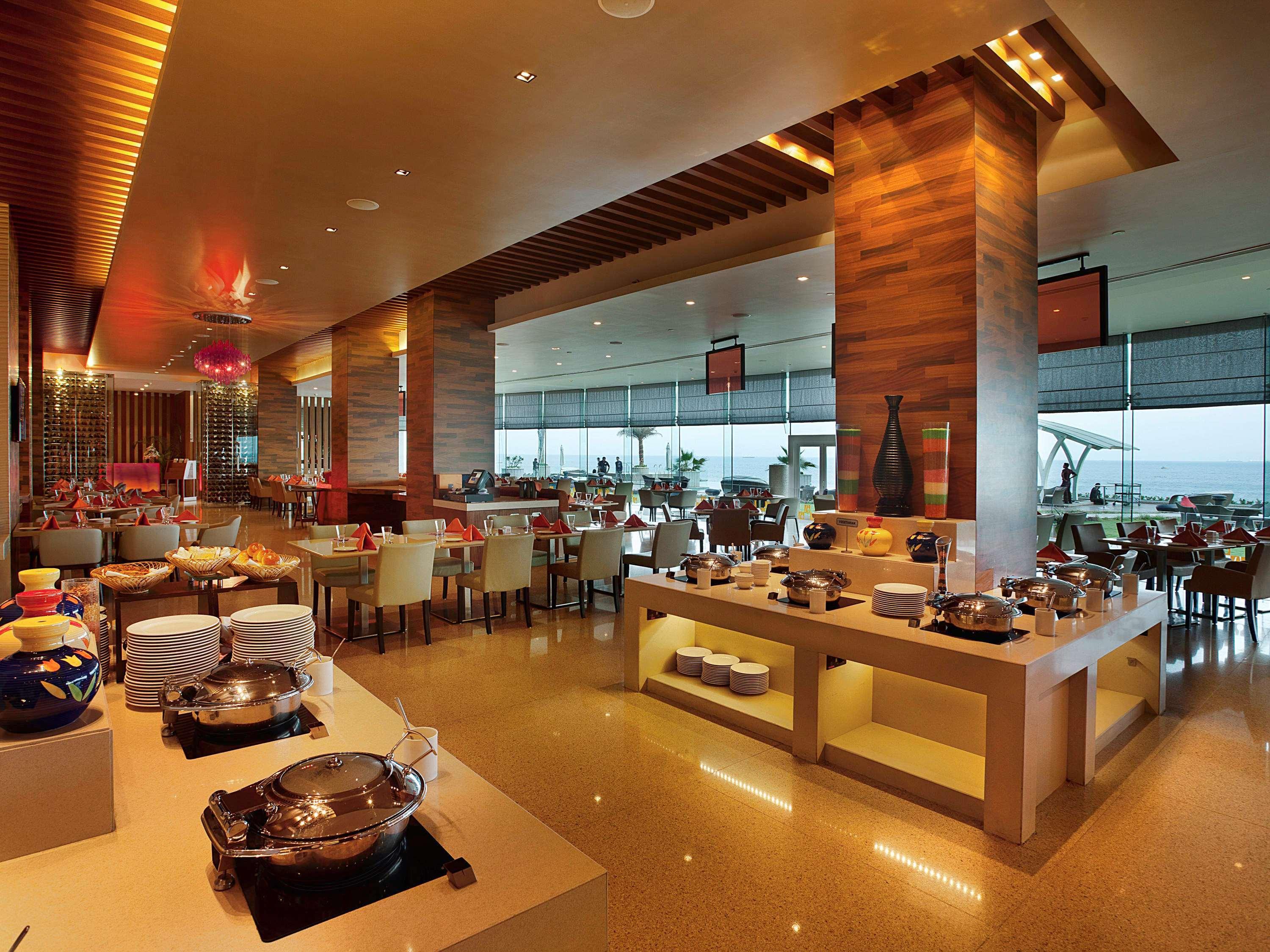 Novotel Visakhapatnam Varun Beach Exterior foto The Park, Hyderabad