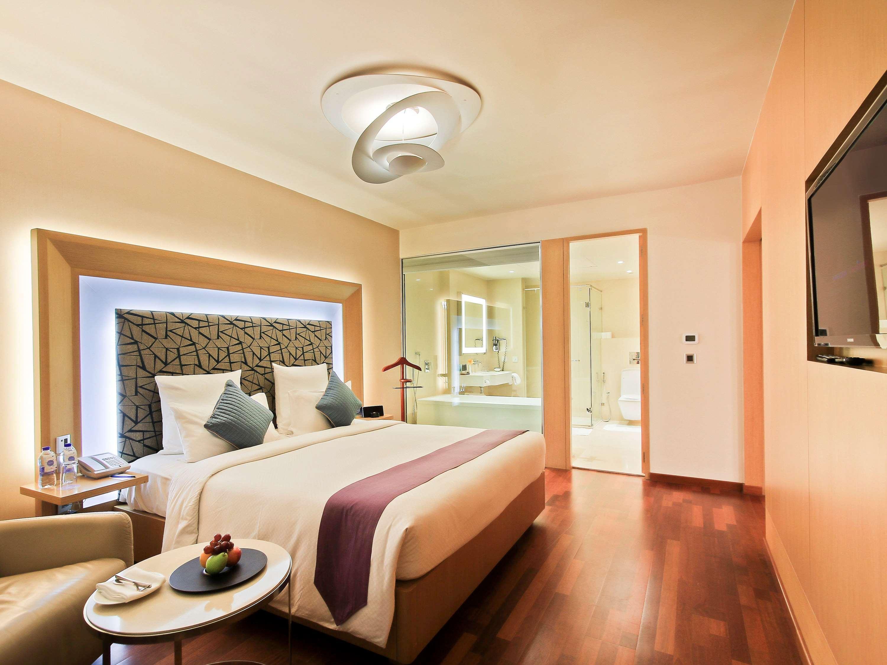 Novotel Visakhapatnam Varun Beach Exterior foto Deluxe Room