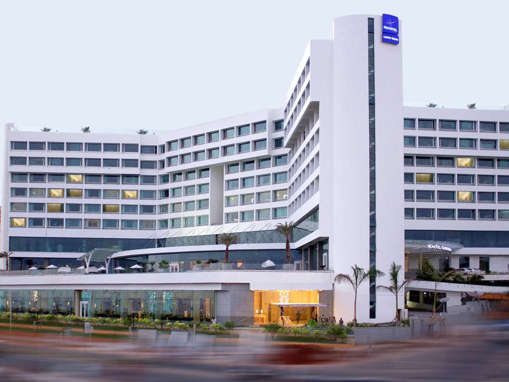 Novotel Visakhapatnam Varun Beach Exterior foto Holiday Inn, Hyderabad